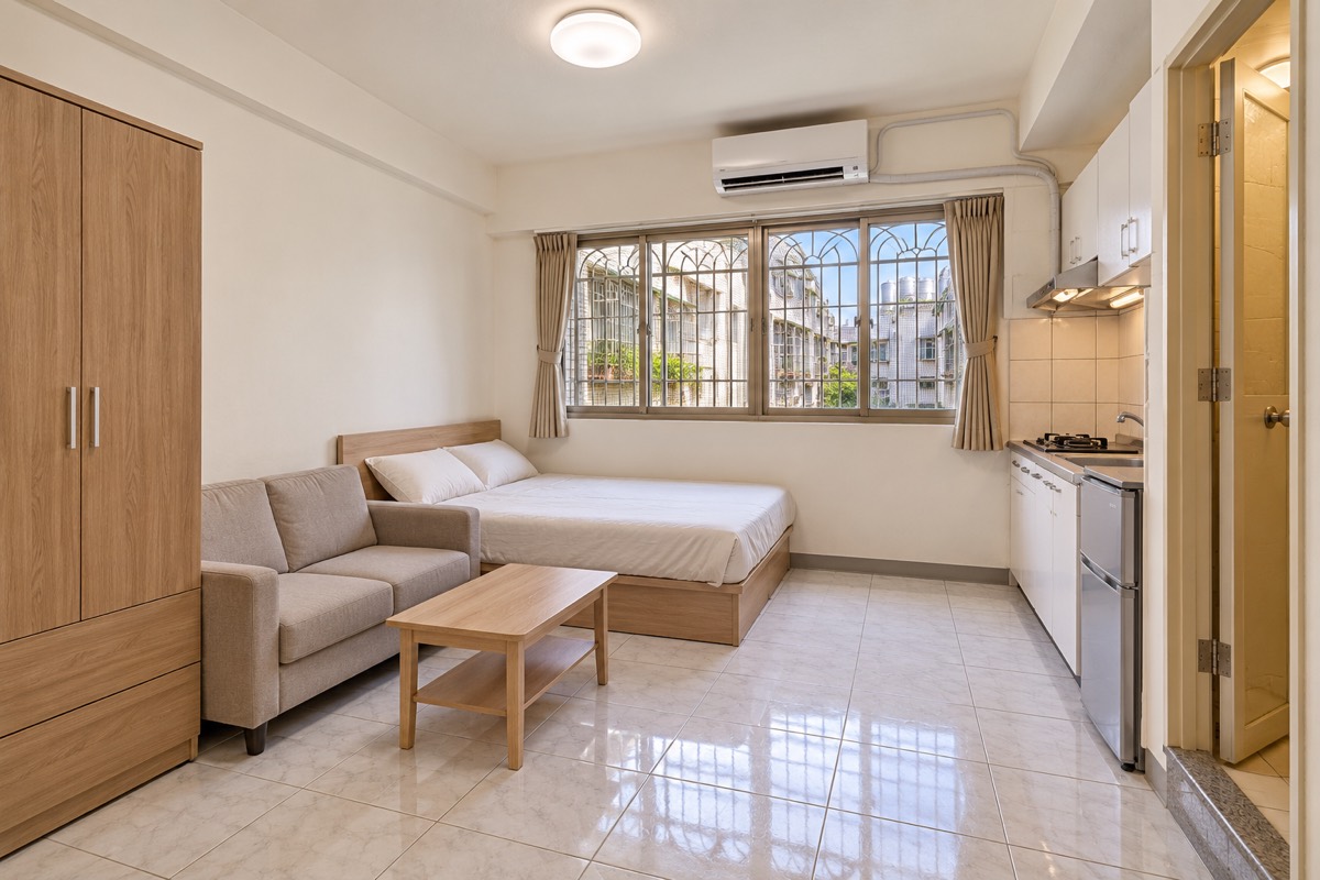 엘리베이터 없는 구축 공위(公寓) 원룸 · 실내 · 주거 예시